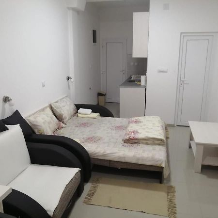 Apartment Maka 3 Soko Banja Bagian luar foto