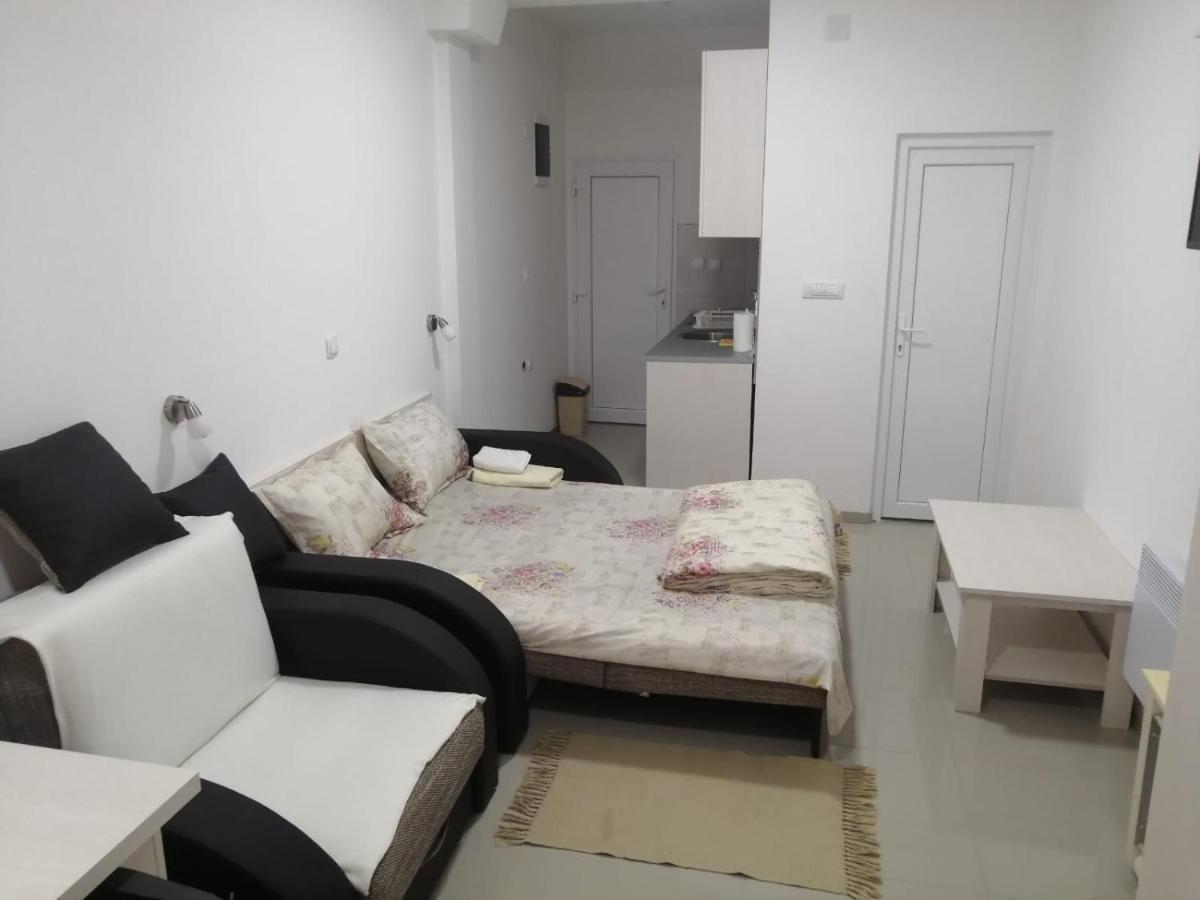Apartment Maka 3 Soko Banja Bagian luar foto