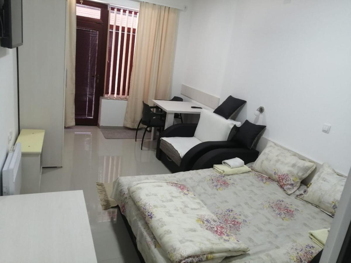 Apartment Maka 3 Soko Banja Bagian luar foto